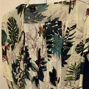 Plus size clothing for sale from designers such as Torrid, Shein. Stylish wear!!